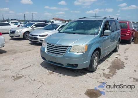 2009 Chrysler Town & Country Touring из США, поврежденный, VIN 2A8HR541X9R643654